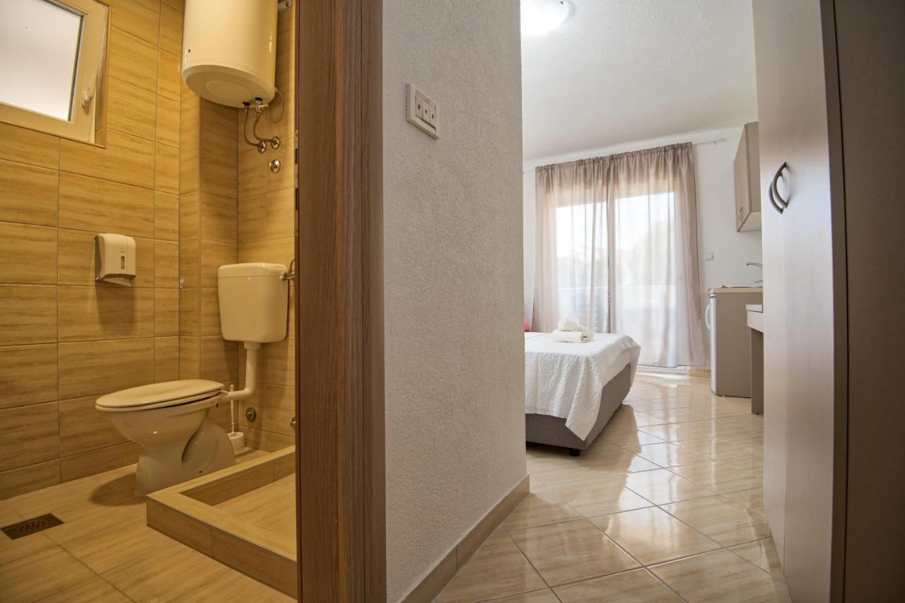 Apartments Capeta Neum Exterior photo
